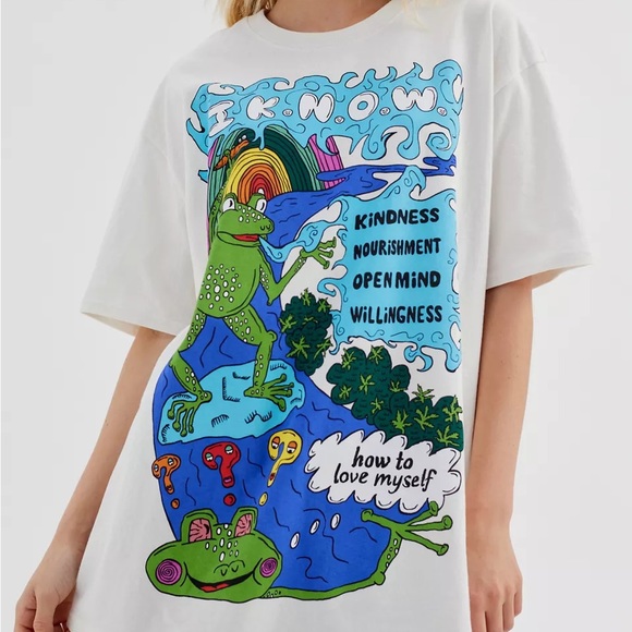 Urban Outfitters Love Yourself Oversized Tee NWT Size XS/S - Picture 2 of 8